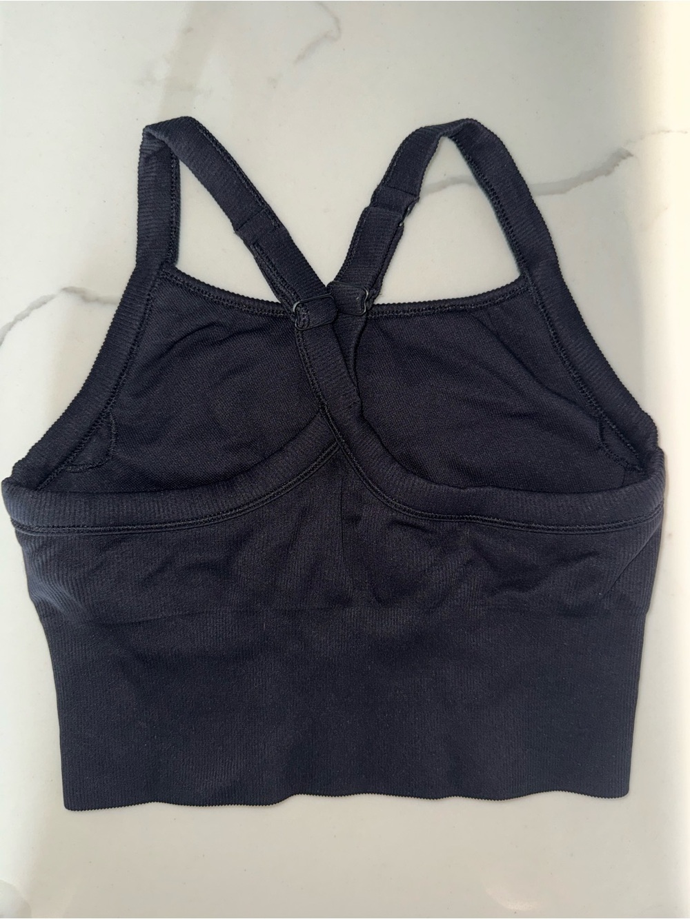 ALO Women’s Black Racerback long bra/crop top - Picture 2 of 2